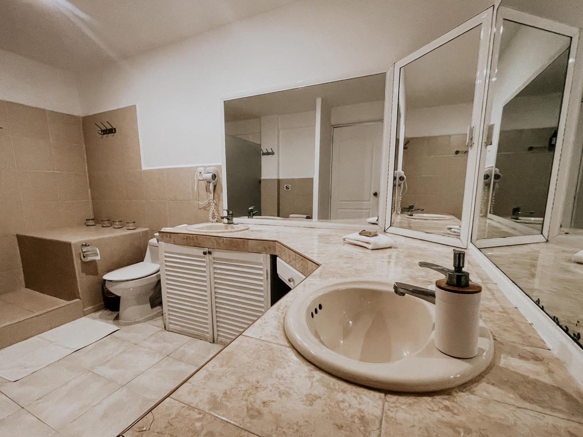 Che Suites Playa Adults Only 신데 델 카르멘 외부 사진